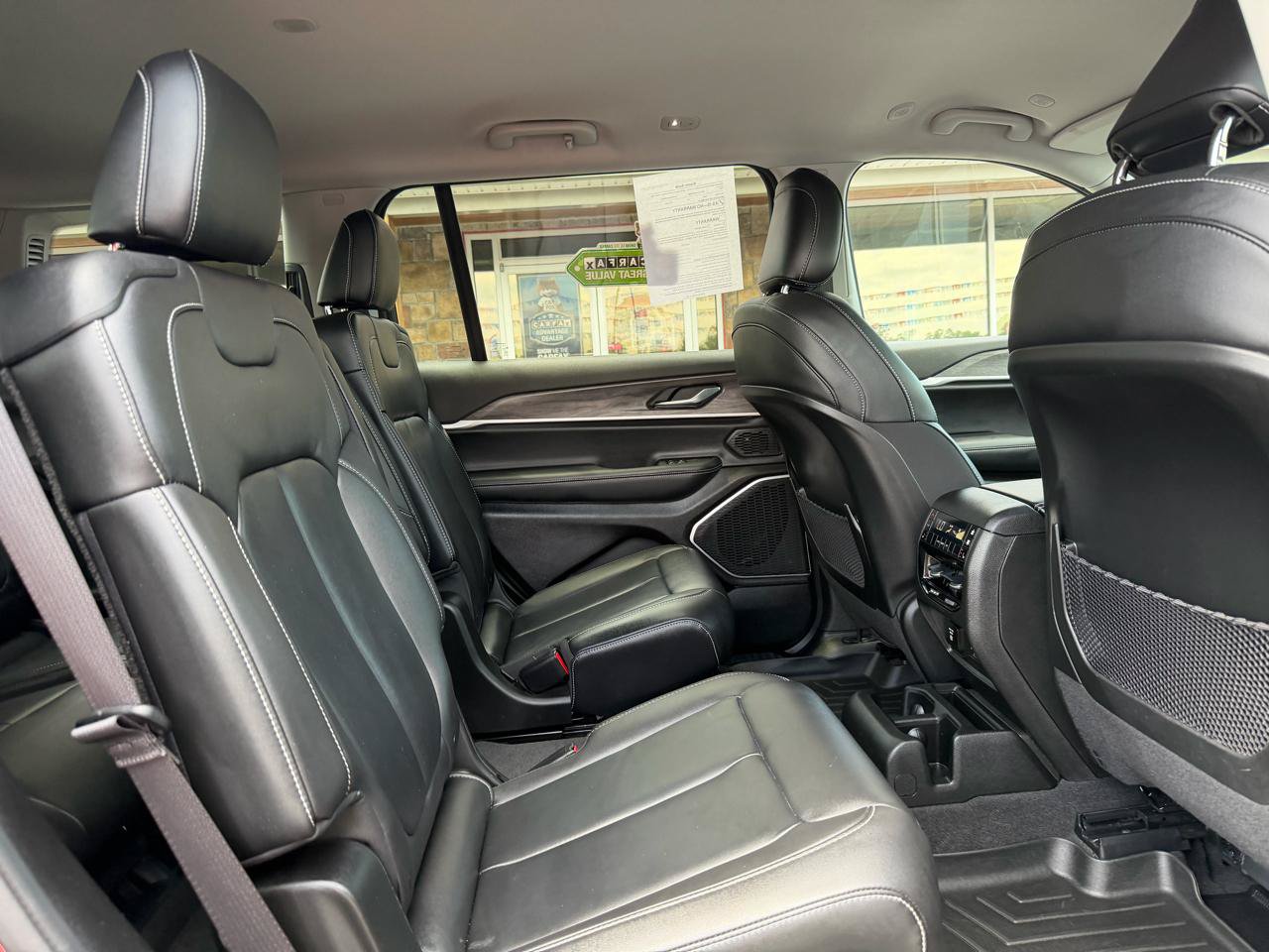 Used 2021 Jeep Grand Cherokee L Limited AWD/4WD image 23