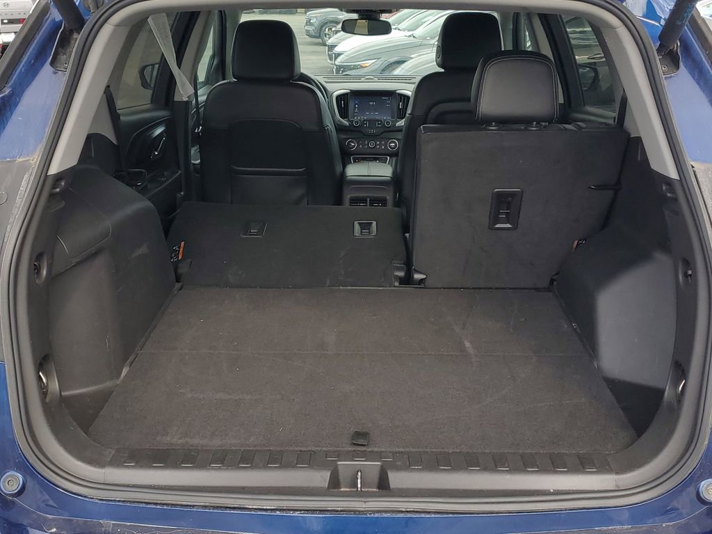 Used 2023 GMC Terrain SLT image 26