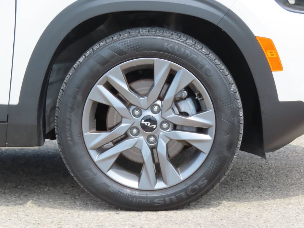 Certified 2023 Kia Seltos S w/ Navigation Package AWD/4WD image 15