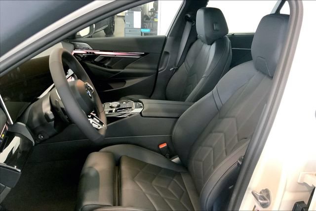 New 2026 BMW 540i xDrive w/ M Sport Package AWD/4WD image 9