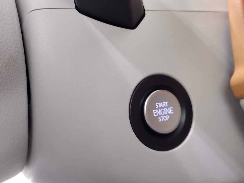 New 2025 Volkswagen ID. Buzz 1st Edition image 34