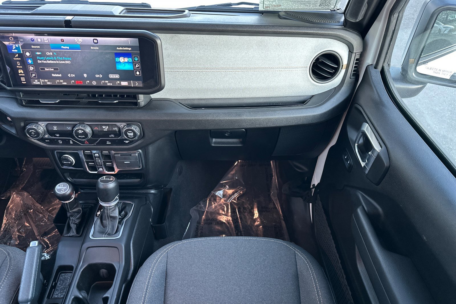 Used 2024 Jeep Gladiator Sport image 28