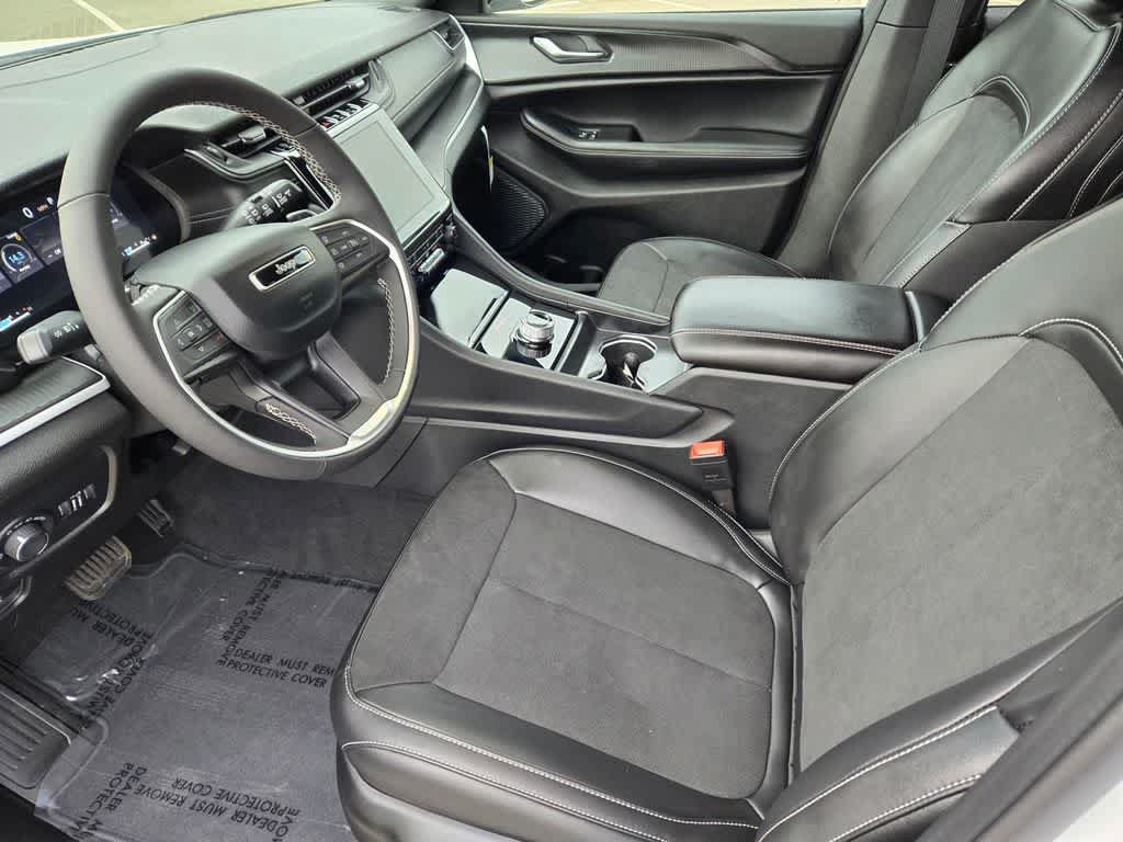 New 2025 Jeep Grand Cherokee L Altitude AWD/4WD image 15