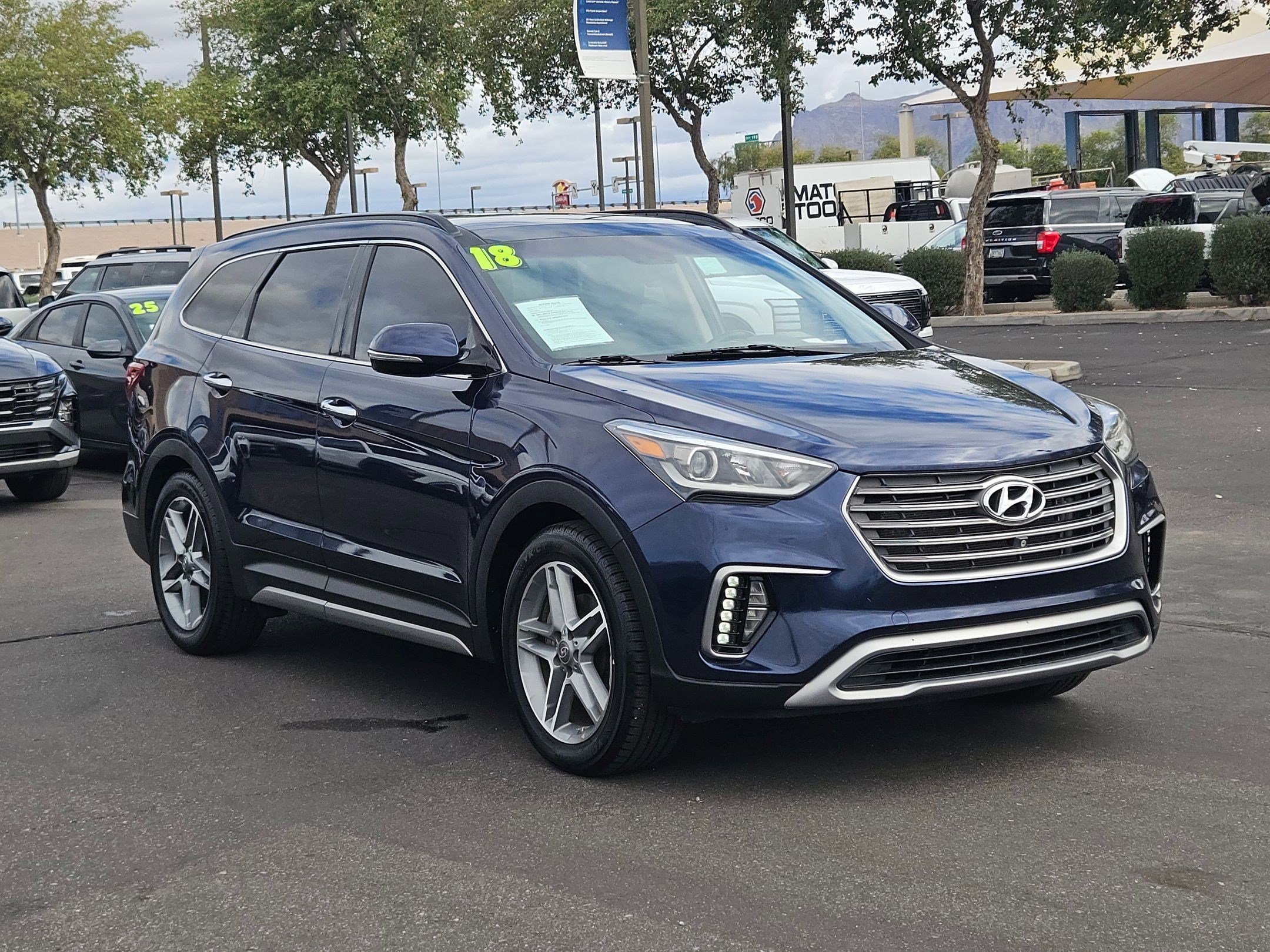 Used 2018 Hyundai Santa Fe Limited image 3