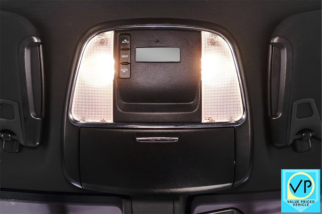 Used 2018 Dodge Charger SXT Plus w/ Driver Convenience Group image 18