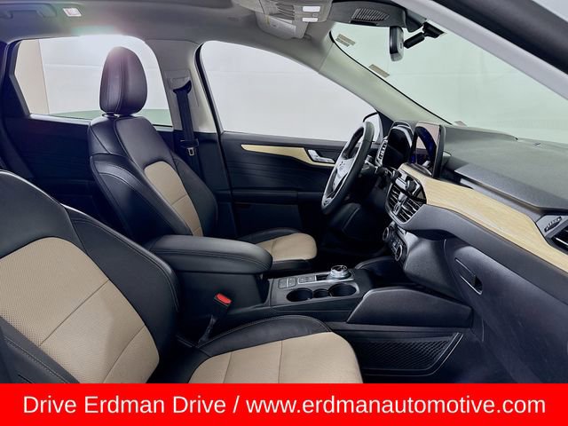 Used 2022 Ford Escape Titanium w/ Titanium Elite Package image 25
