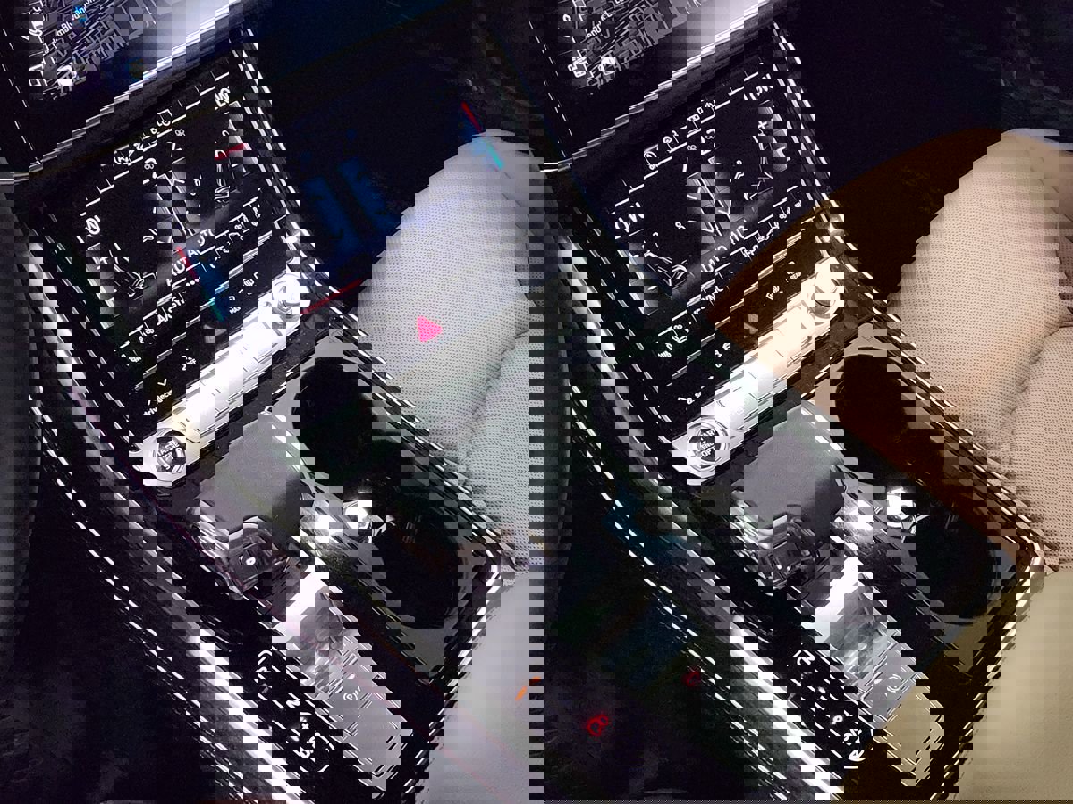 Used 2025 Audi Q8 Premium Plus image 41