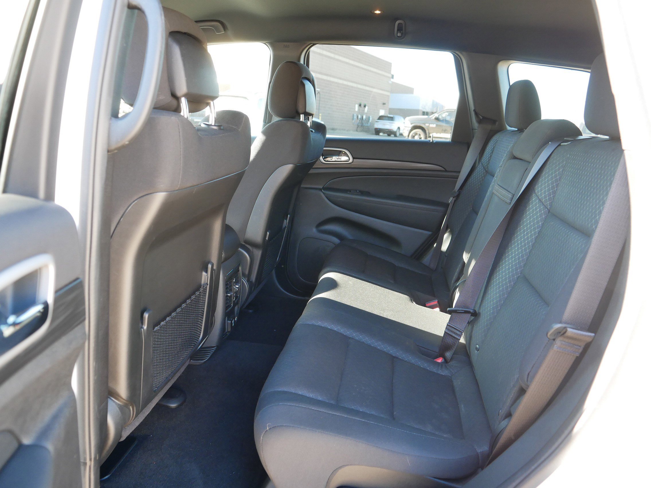 Certified 2021 Jeep Grand Cherokee Laredo w/ Security & Convenience Group image 34