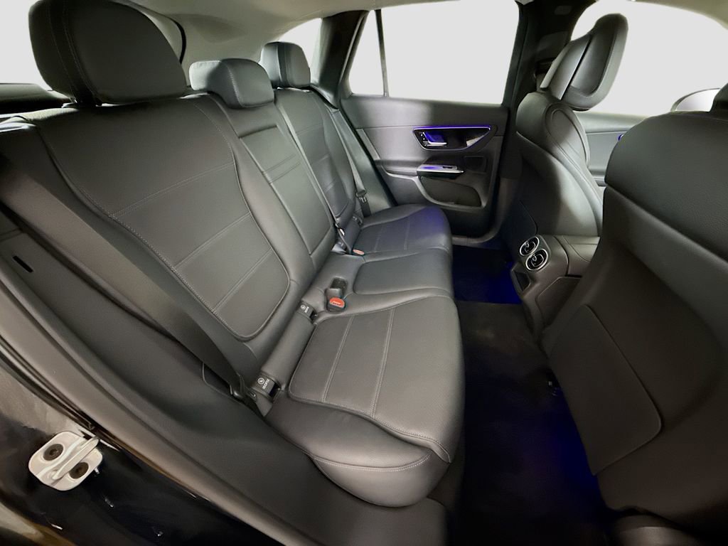 Used 2025 Mercedes-Benz GLC 350e 4MATIC image 26