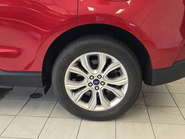 Used 2022 Ford Edge Titanium AWD/4WD image 13