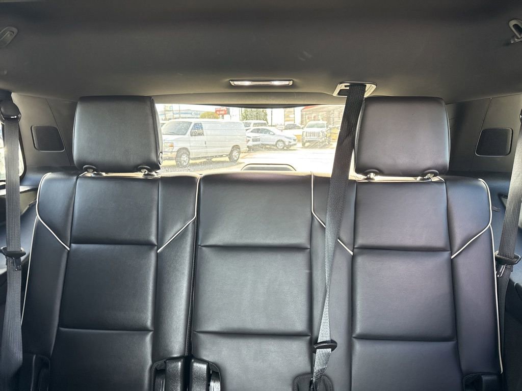 Used 2023 Cadillac Escalade Premium Luxury image 29