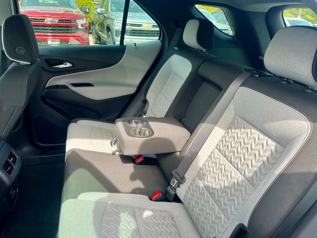 Used 2023 Chevrolet Equinox LS AWD/4WD image 22