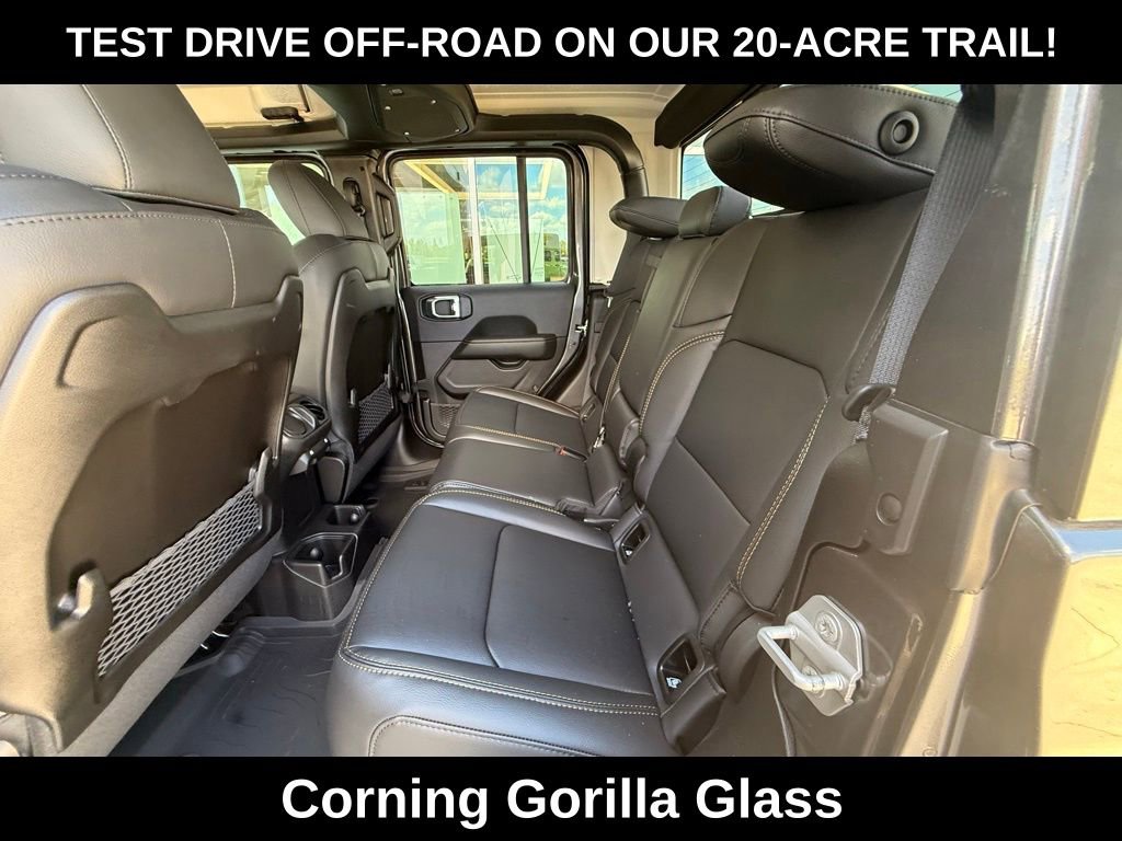 New 2026 Jeep Gladiator Sahara image 25