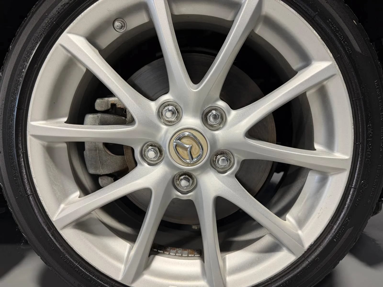 Used 2010 MAZDA MX-5 Miata Touring w/ Suspension Pkg RWD image 10