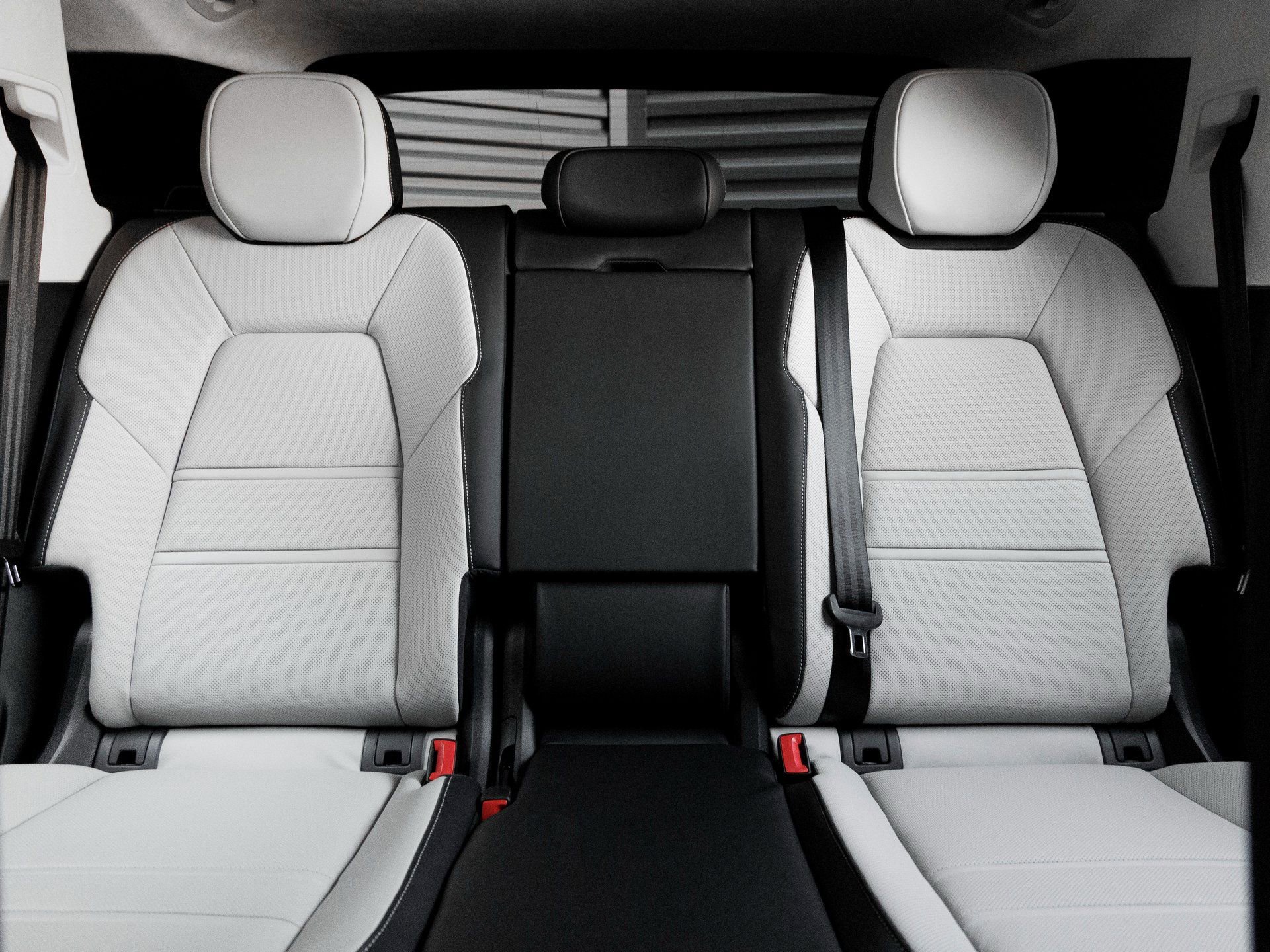 New 2026 Porsche Cayenne Turbo image 29