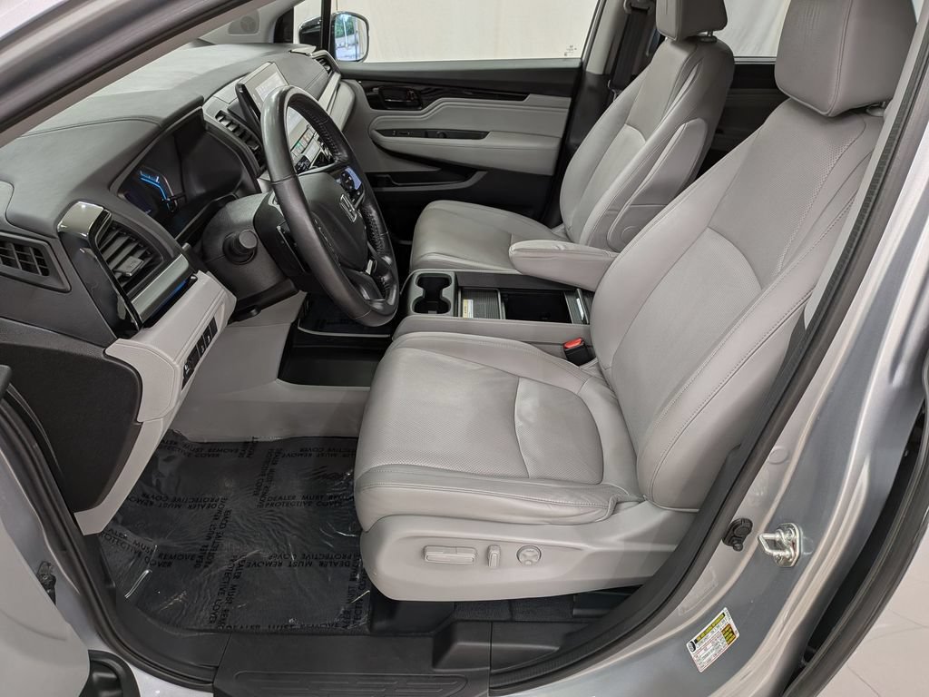 Used 2018 Honda Odyssey Elite image 14
