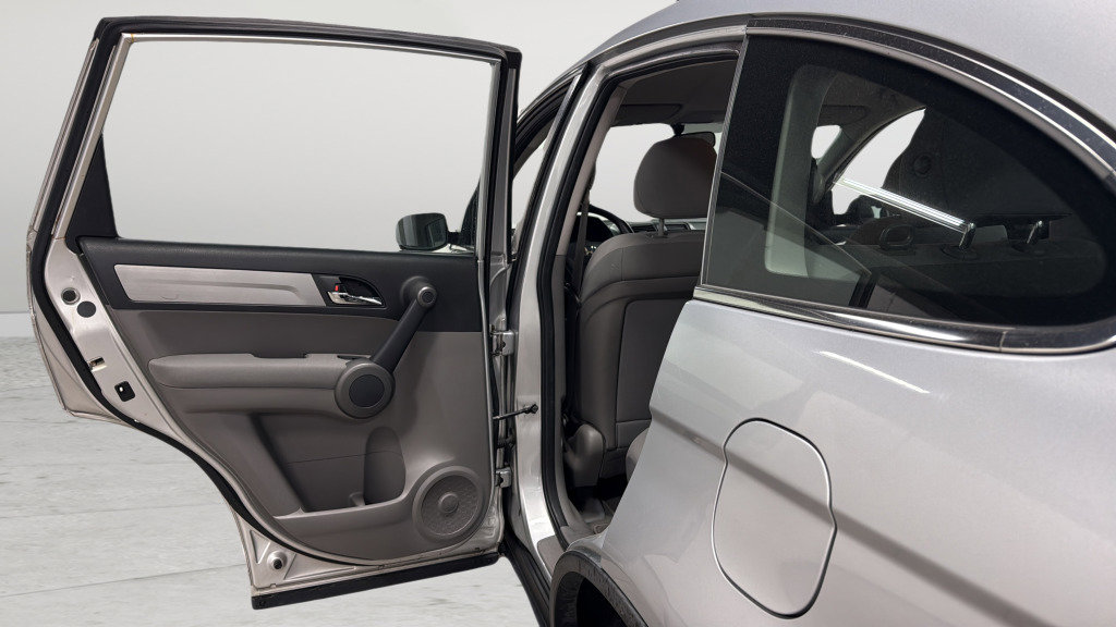 Used 2010 Honda CR-V LX image 30