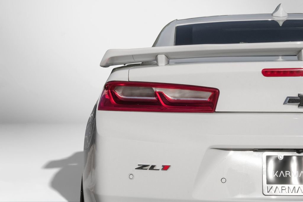 Used 2018 Chevrolet Camaro ZL1 image 46