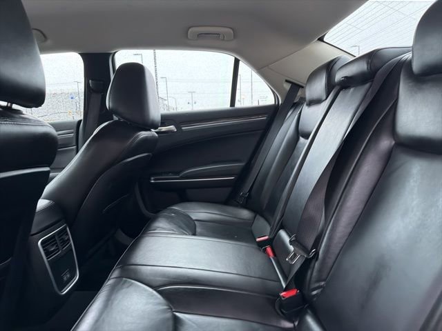 Used 2022 Chrysler 300 Touring L image 18