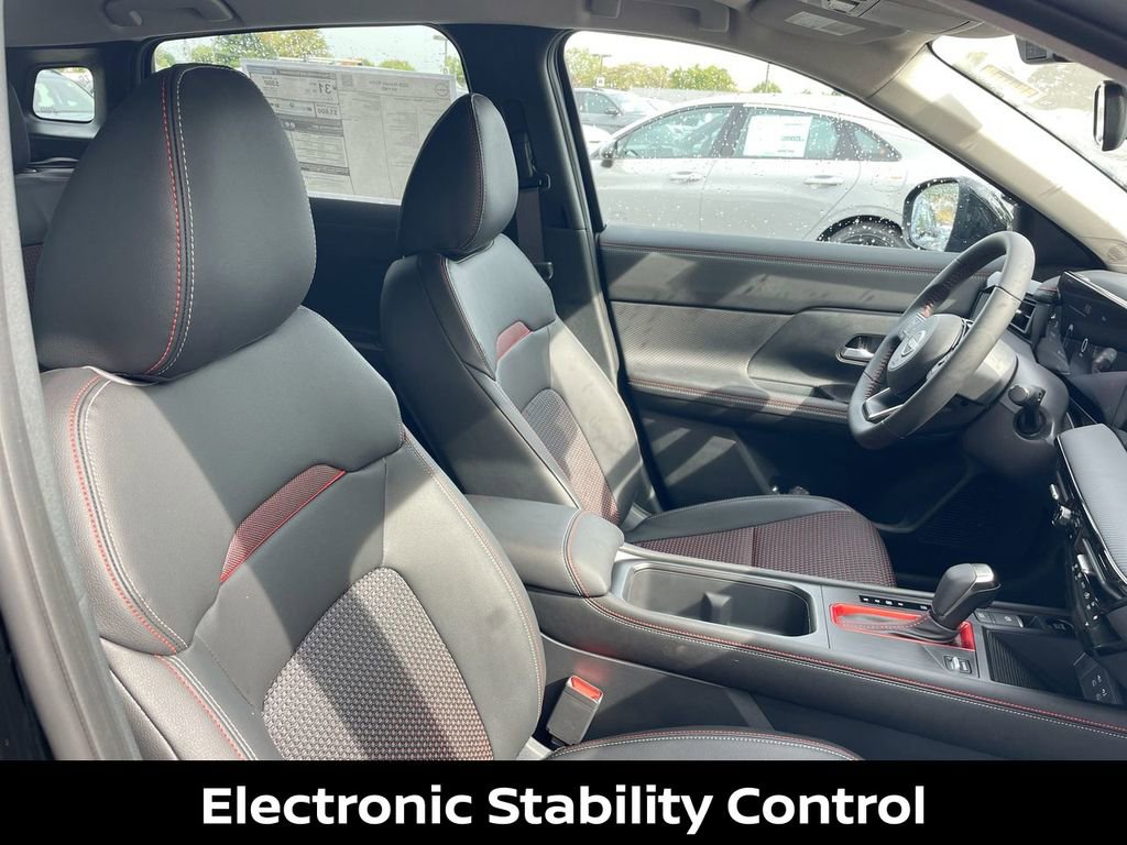 Used 2026 Nissan Kicks SR FWD image 37