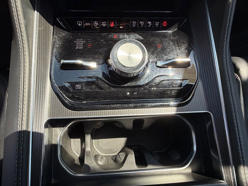 Certified 2024 Jeep Grand Wagoneer L Series II w/ Quick Order Packagew 28T image 27