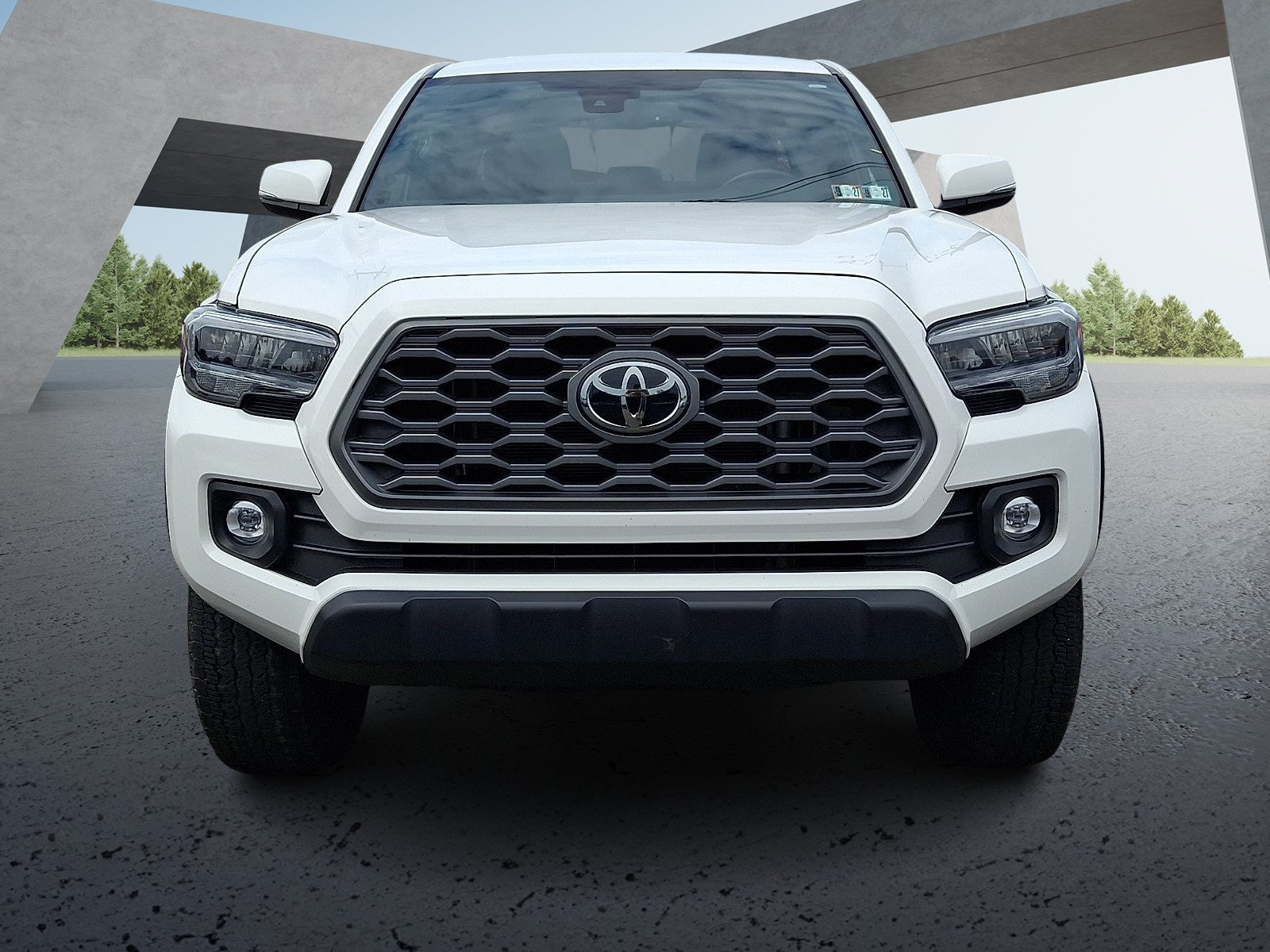 Used 2023 Toyota Tacoma TRD Off-Road w/ Technology Package AWD/4WD image 2