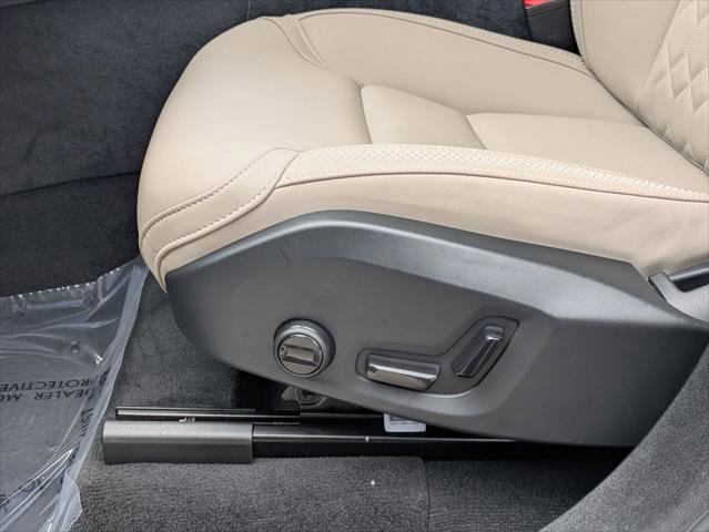 New 2026 Volvo XC90 B6 Plus w/ Protection Package Premier AWD/4WD image 22