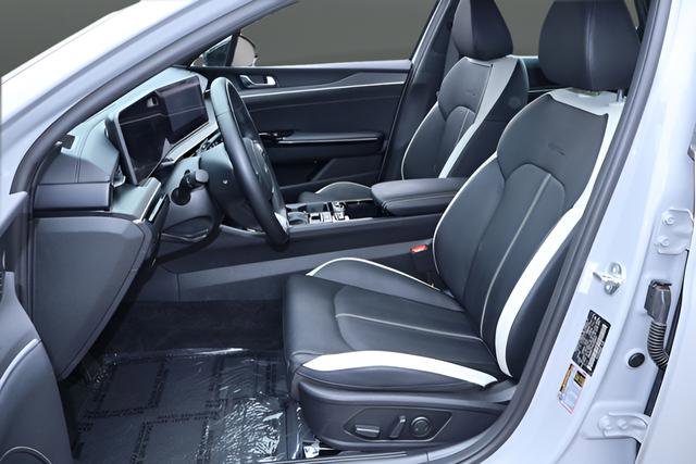 Used 2025 Kia K5 GT-Line w/ GT-Line Premium Package FWD image 12