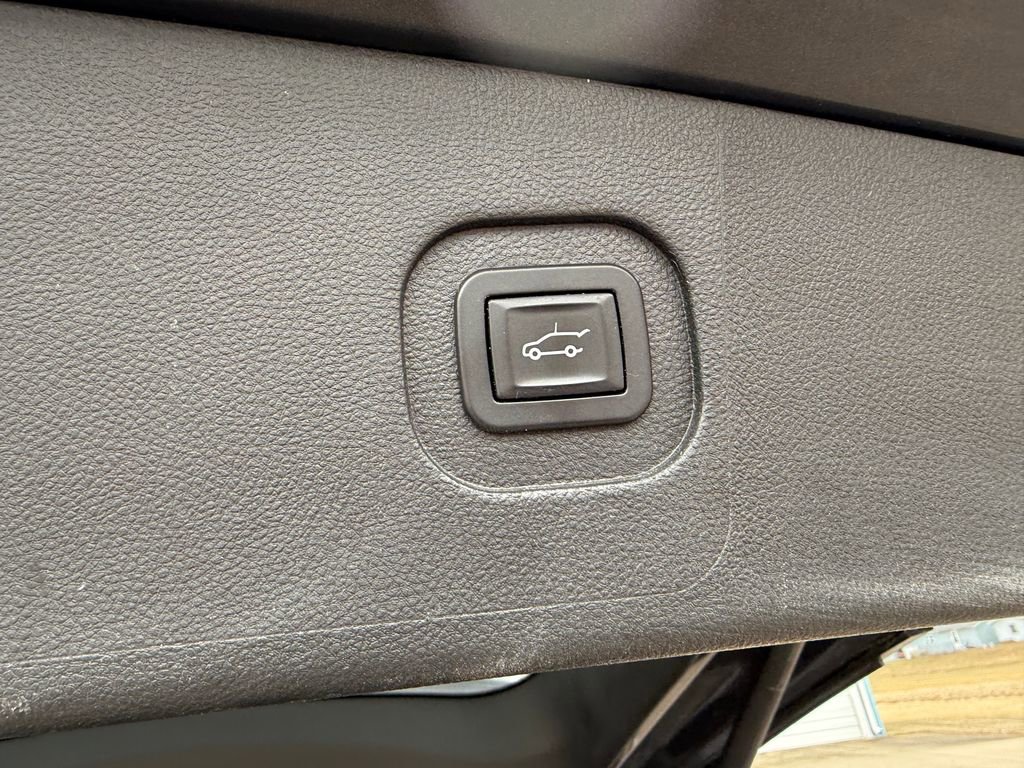 Used 2016 GMC Terrain SLT w/ Open Road Package AWD/4WD image 13