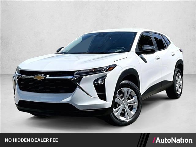 Used 2024 Chevrolet Trax LS w/ Driver Confidence Package FWD image 1