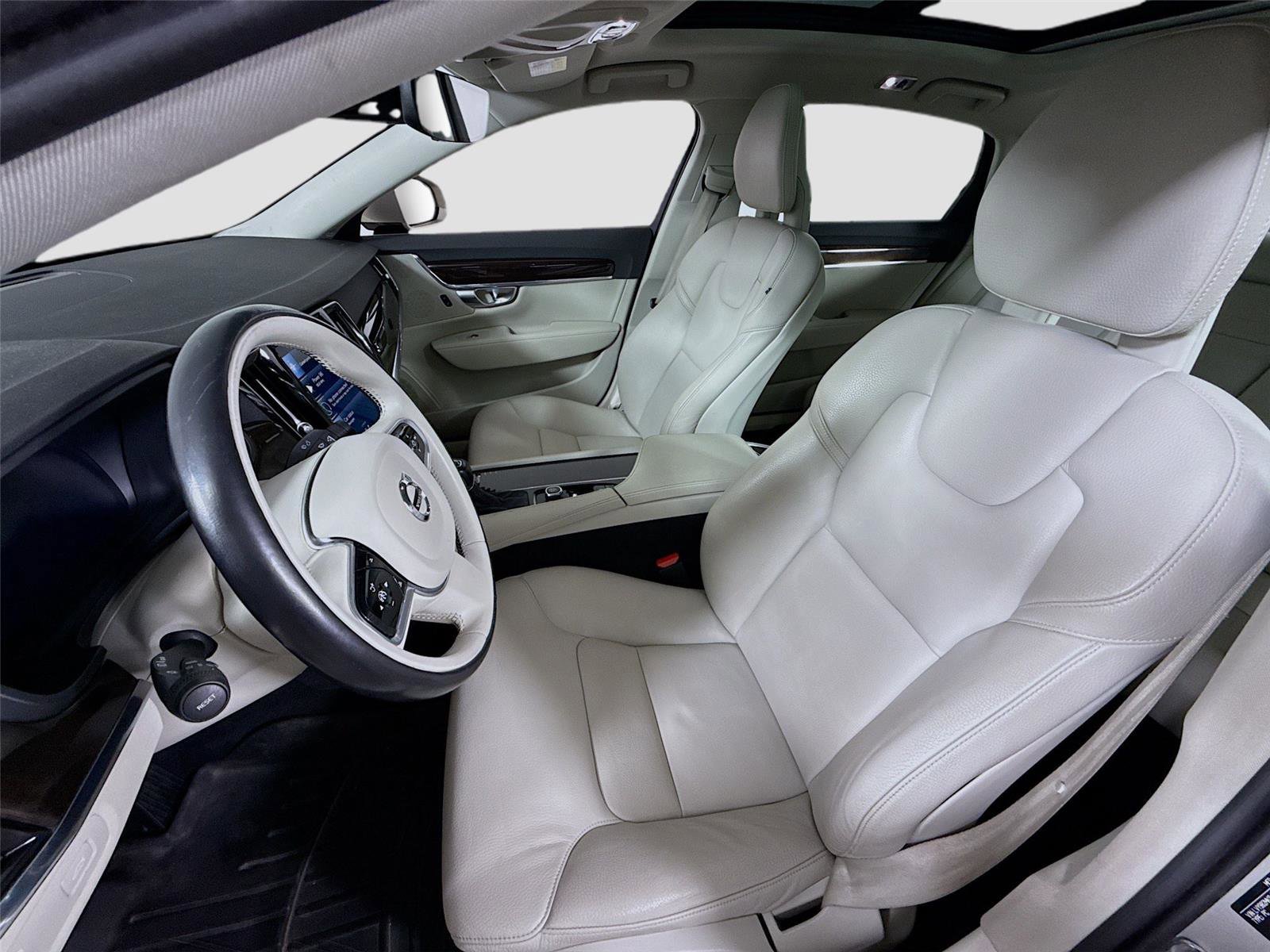 Used 2018 Volvo S90 T5 Momentum w/ Convenience Package image 15