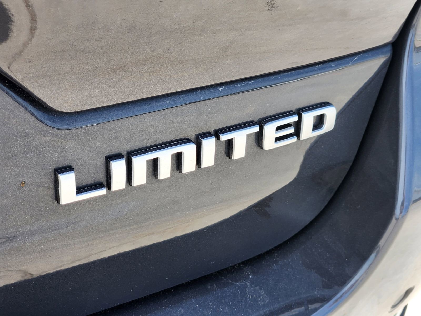 Used 2025 Jeep Grand Cherokee Limited RWD image 12