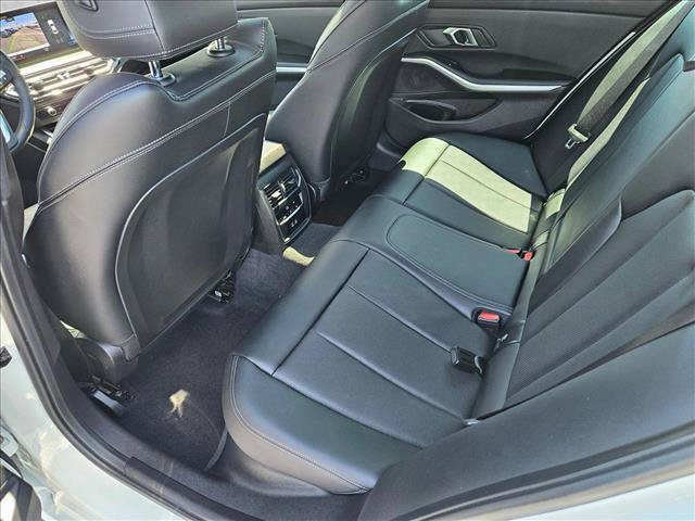 Used 2024 BMW 330i Sedan w/ Premium Package RWD image 19