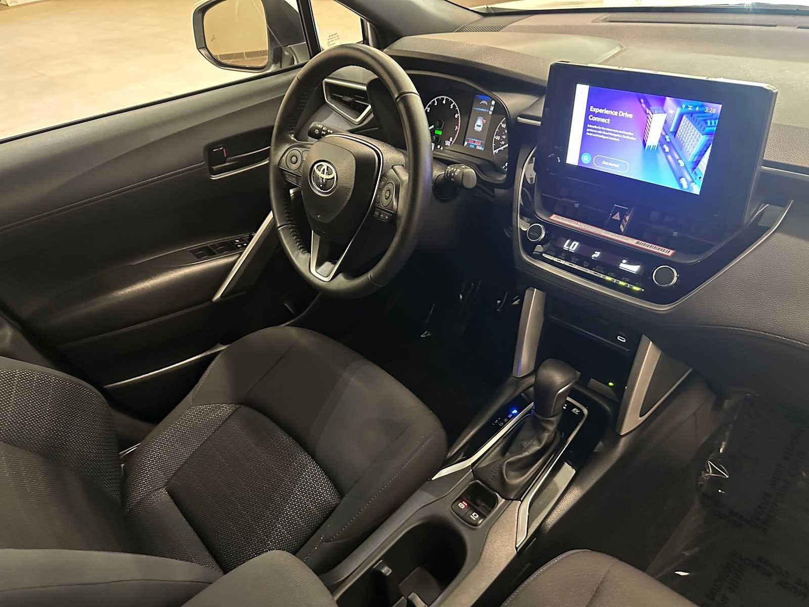 Used 2024 Toyota Corolla Cross AWD Hybrid image 29
