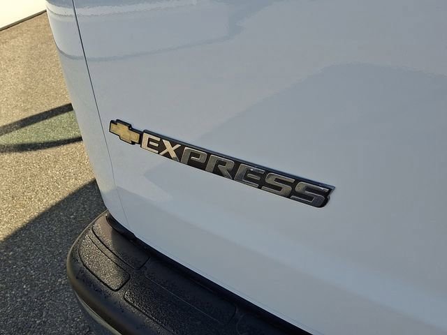 Used 2024 Chevrolet Express 2500 w/ Driver Convenience Package RWD image 40
