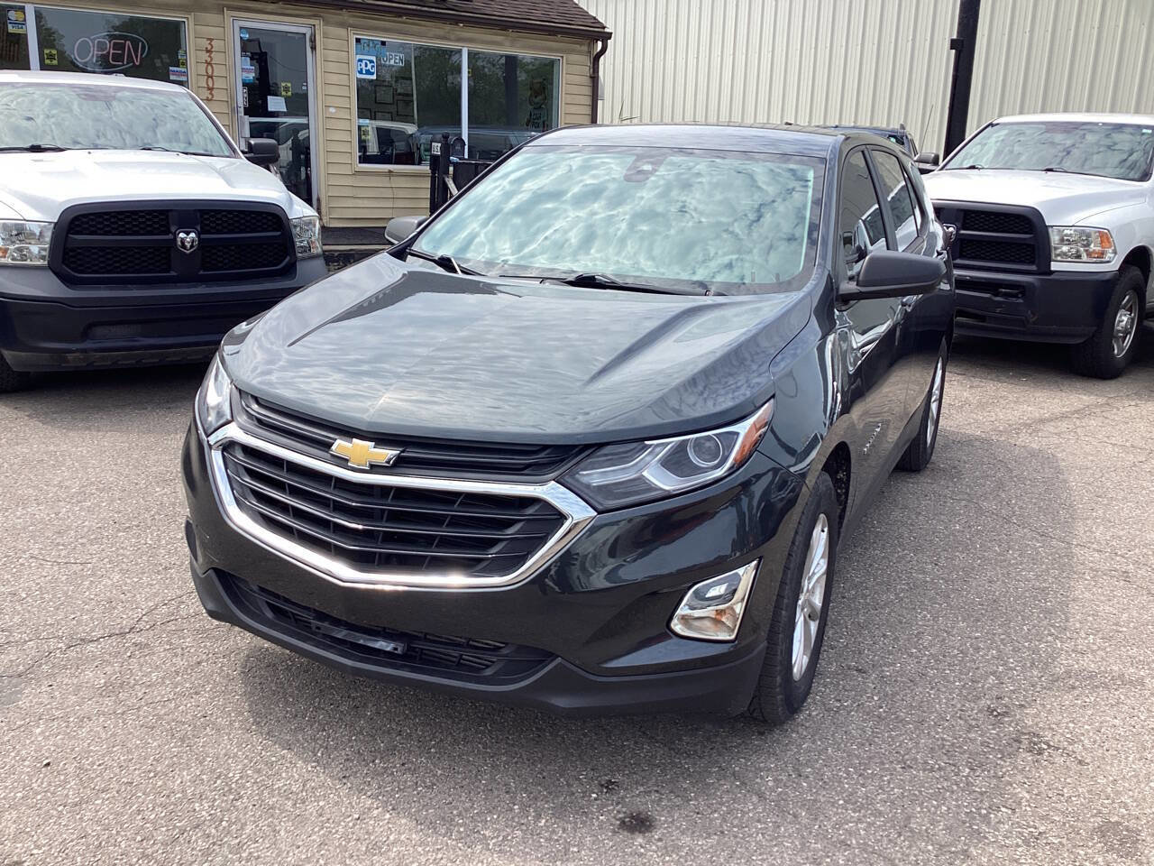 Used 2020 Chevrolet Equinox LS image 11