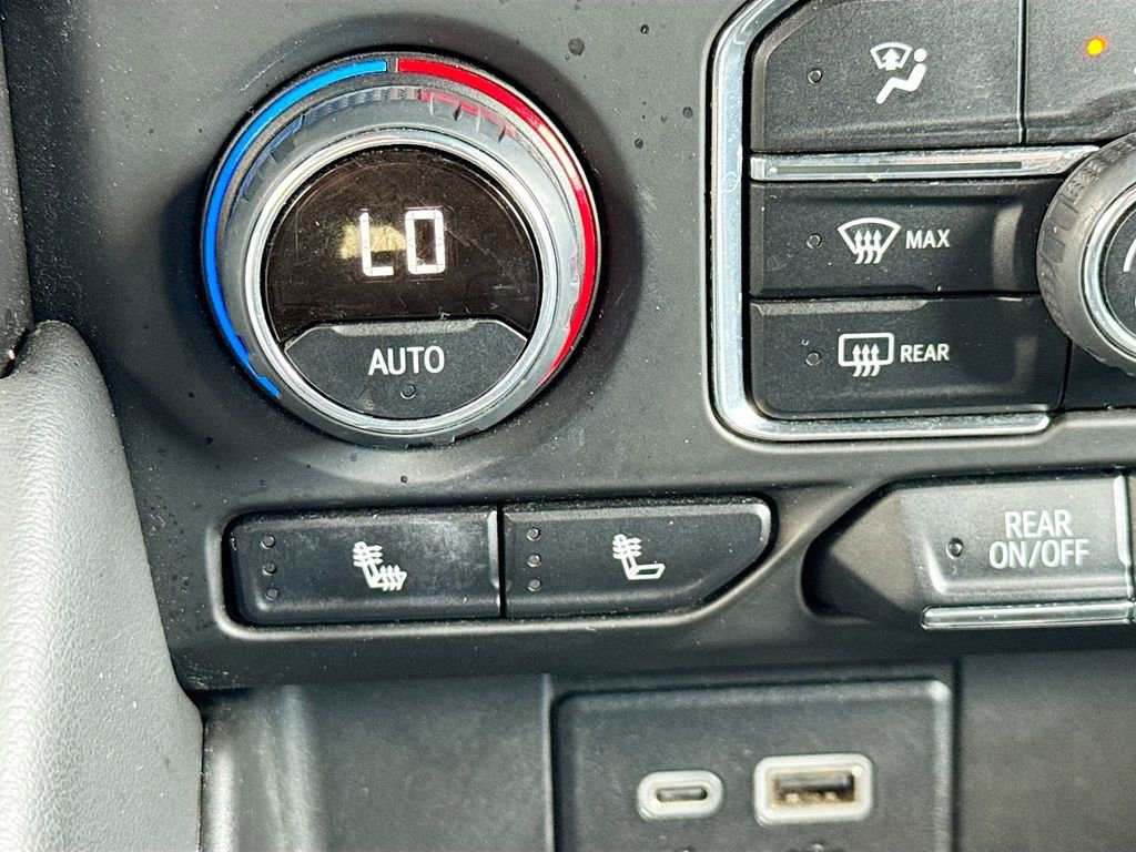 Used 2024 Chevrolet Tahoe LT image 23