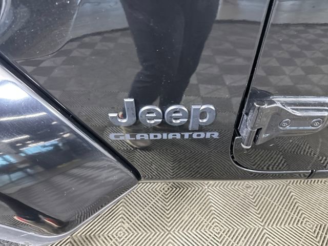 Used 2022 Jeep Gladiator Sport image 10