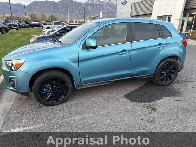 Used 2013 Mitsubishi Outlander Sport SE FWD image 2