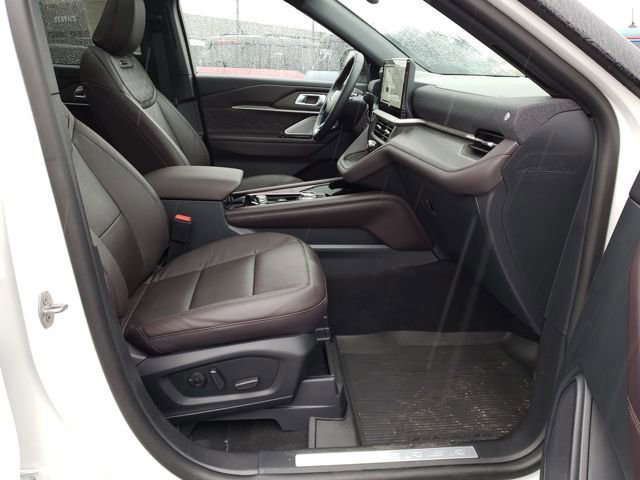 New 2025 Ford Explorer Platinum image 22