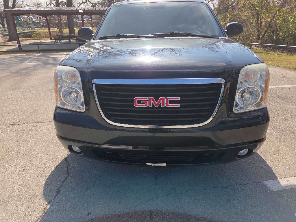Used 2012 GMC Yukon XL SLT w/ SLT-2 Equipment Package image 9