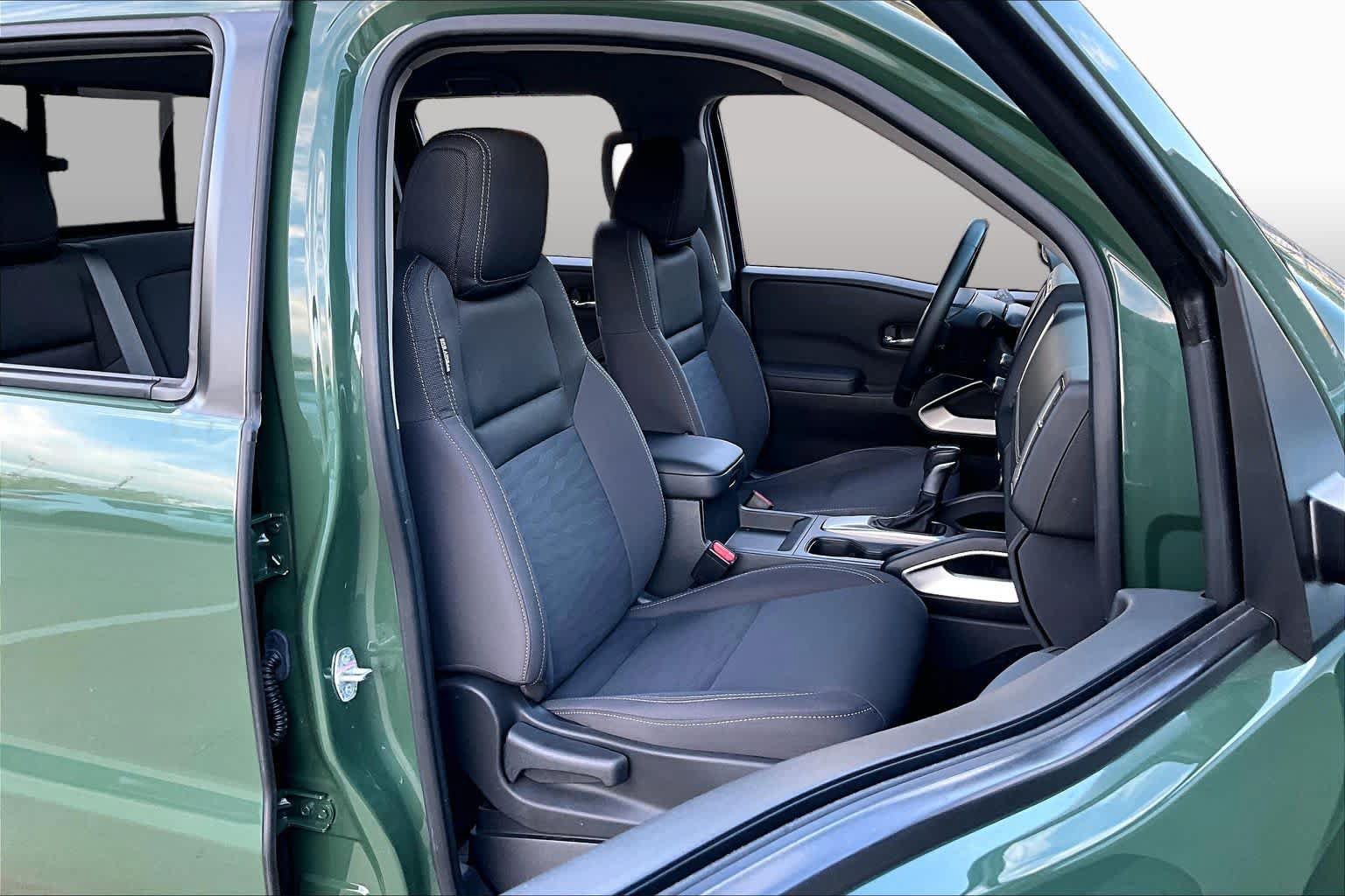 Certified 2023 Nissan Frontier SV w/ SV Convenience Package RWD image 9