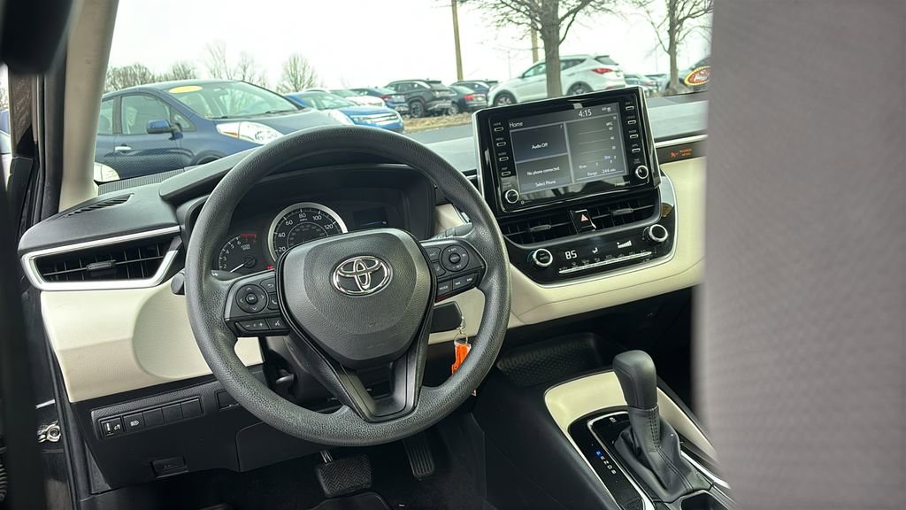 Used 2021 Toyota Corolla LE image 13