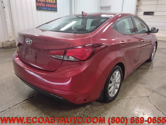 Used 2015 Hyundai Elantra SE w/ Option Group 02 FWD image 3