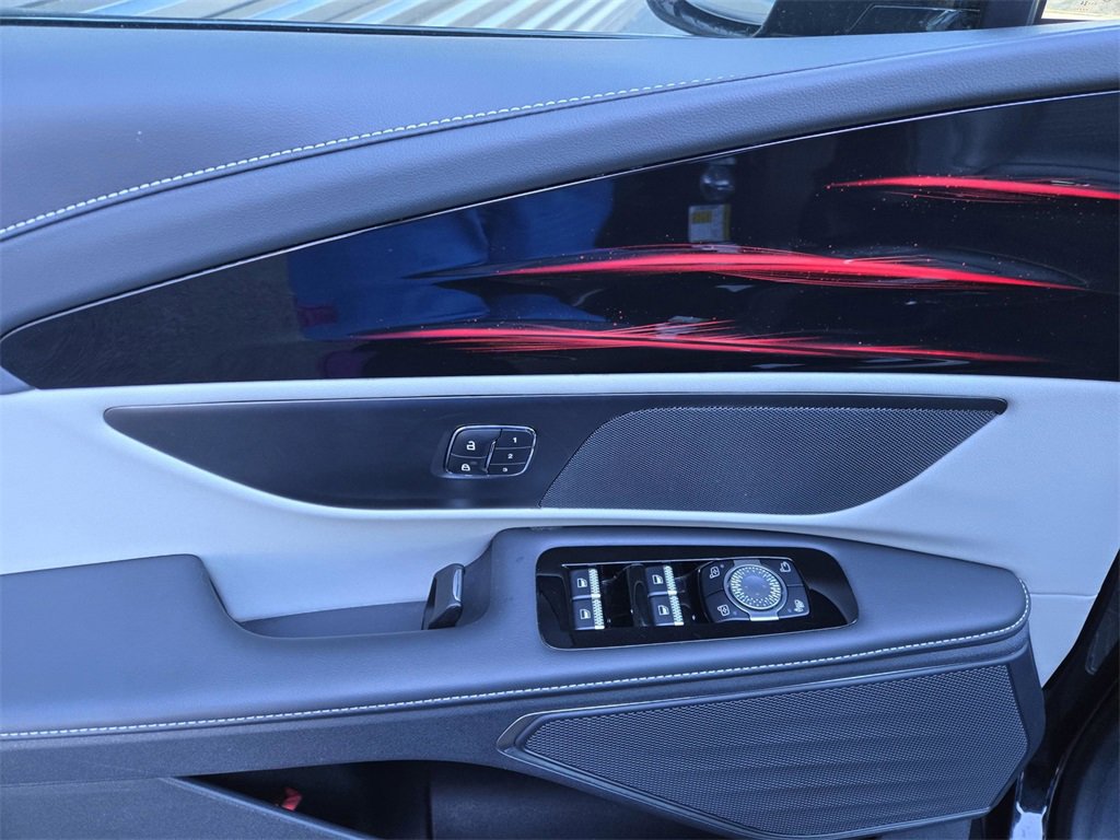 Used 2024 Lincoln Nautilus Reserve image 18