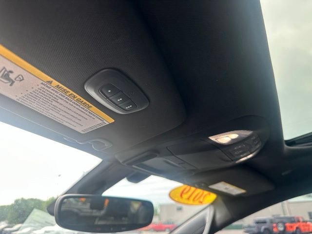 Used 2019 Chrysler Pacifica Limited w/ S Appearance Package FWD image 37