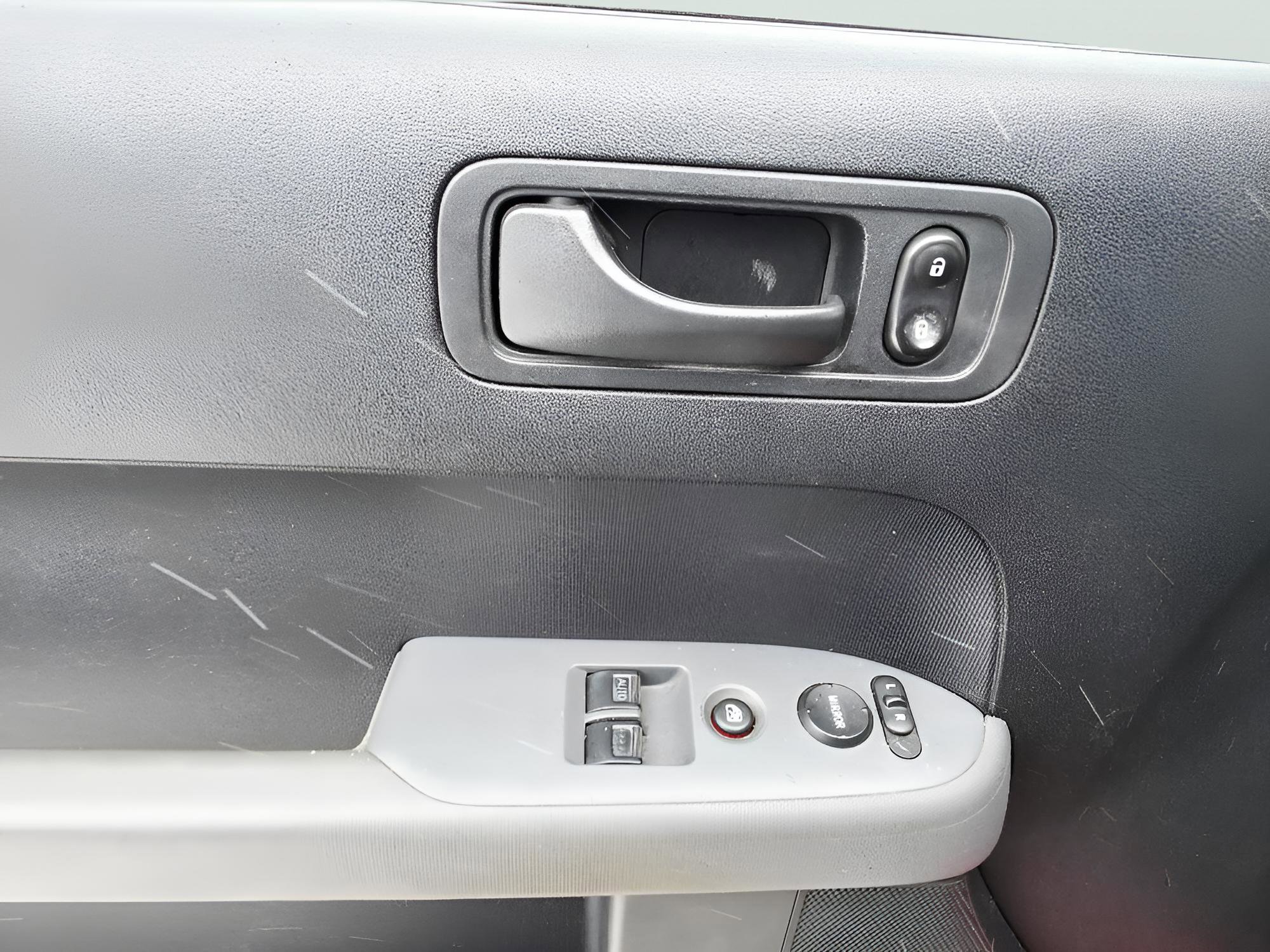 Used 2005 Honda Element EX image 19