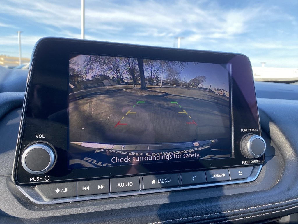 Used 2024 Nissan Rogue SV image 20