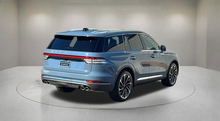 New 2026 Lincoln Aviator Reserve image 4