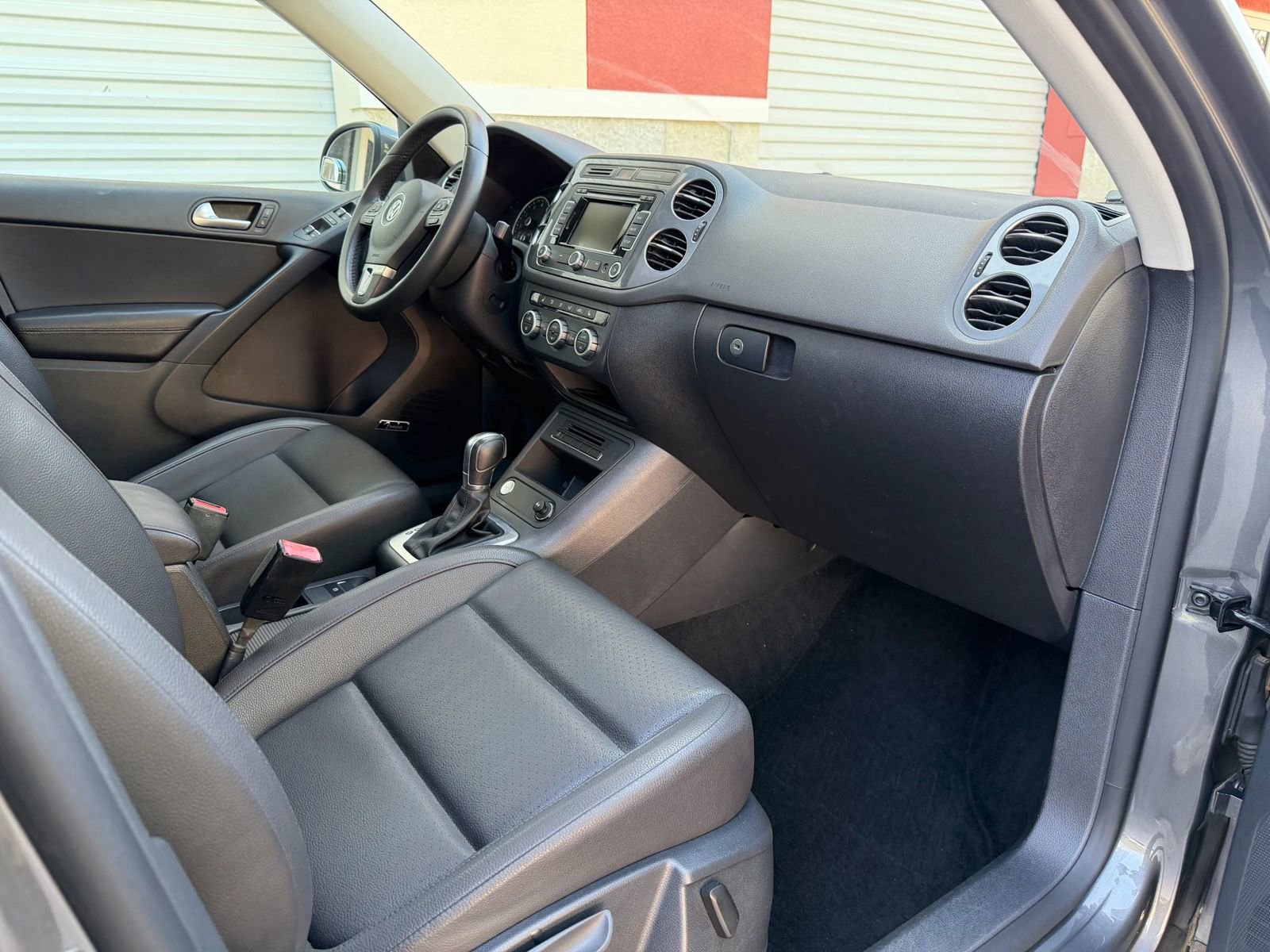 Used 2014 Volkswagen Tiguan S FWD image 27